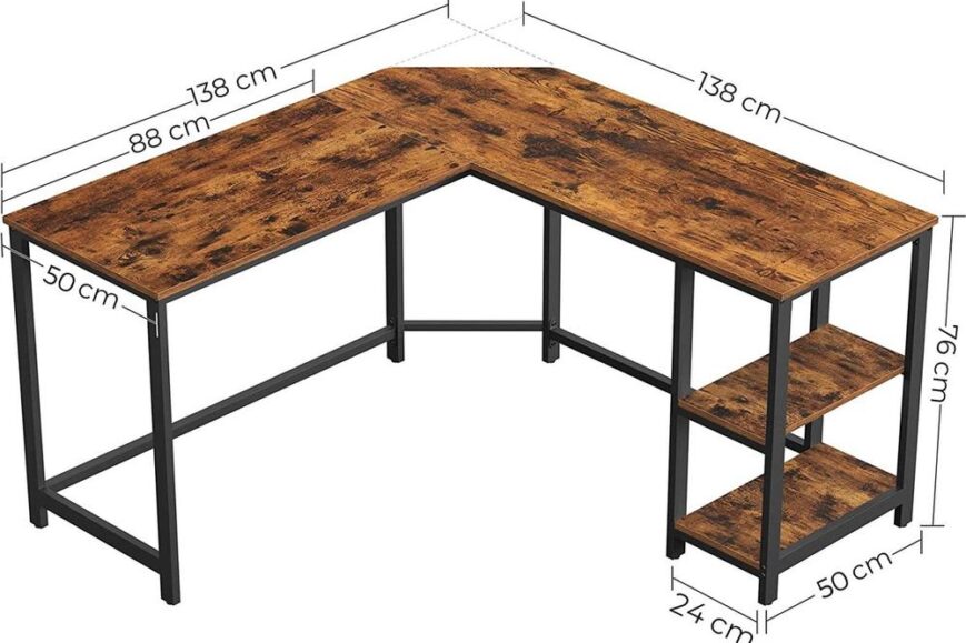 Een hoekbureau met een houten bovenblad en metalen poten, met afmetingen van 138 cm breed en 76 cm hoog. Het bureau heeft een open rek aan de rechterzijde voor extra opbergruimte, met een moderne en functionele uitstraling.