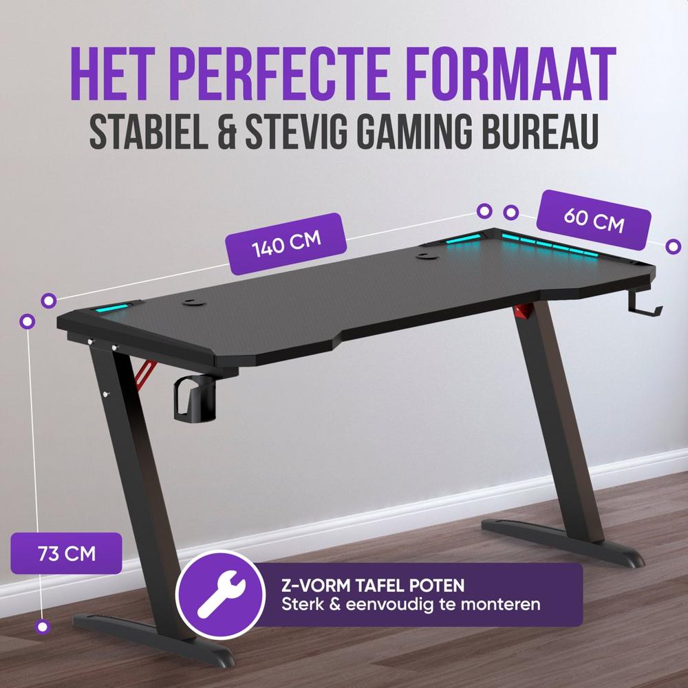 Afbeelding van een stevig gaming bureau met een zwart oppervlak en LED-verlichting. De afmetingen van het bureau zijn 140 cm breed, 60 cm diep en 73 cm hoog, met Z-vormige tafelpoten voor stabiliteit en eenvoudige montage.