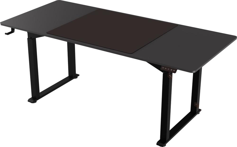 Een modern bureau met een zwart tafelblad en zwarte poten, ontworpen voor een stijlvolle en functionele werkomgeving. Het tafelblad bevat een ingebouwde muismat en is geschikt voor zowel thuis- als kantoorgebruik.