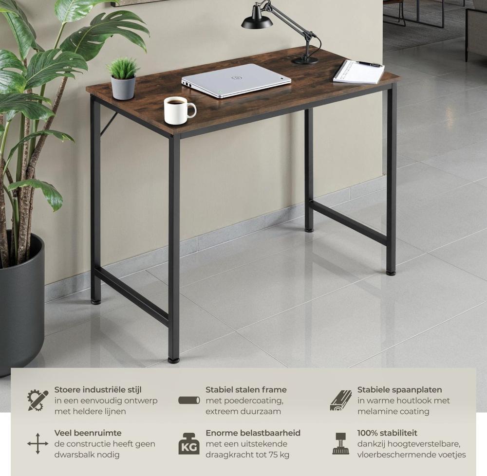 Een modern bureau met een houten blad en een zwart stalen frame, uitgerust met een laptop, een notitieboekje en een koffiekopje. De afbeelding benadrukt de industriële stijl en biedt belangrijke informatie over de stabiliteit en het ontwerp van het bureau.